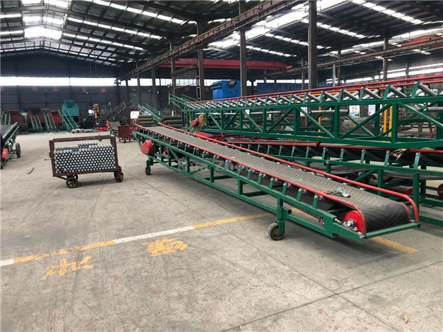 Mobile horizontal belt conveyor 