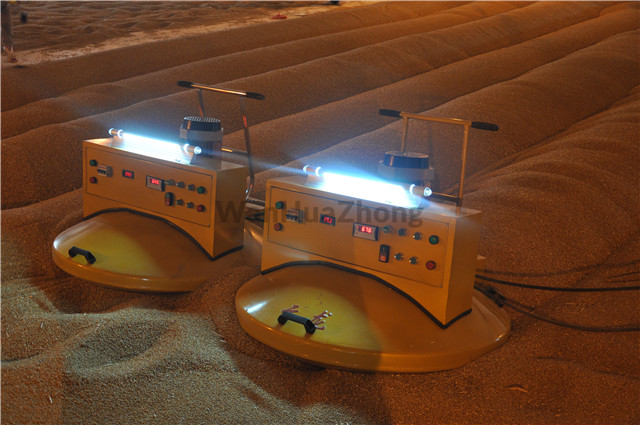 Intelligent grain turning-over machine