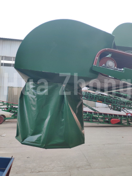 Conveyor head funnel