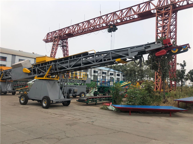 Mobile hydraulic telescopic lifting and filling belt conveyor
