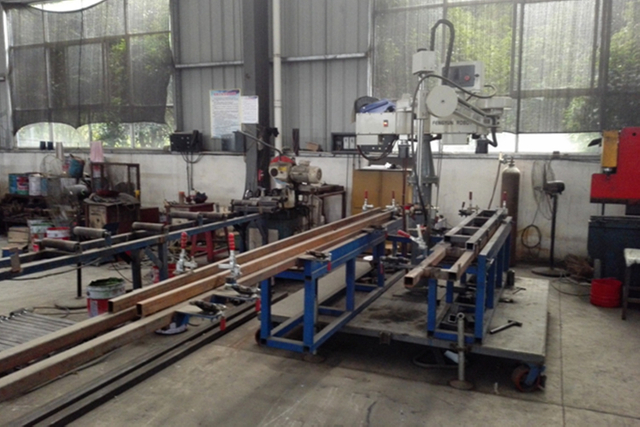 5 axis robot welding machine of HuaZhong1