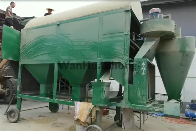 Mobile cylinder screen grain cleaner
