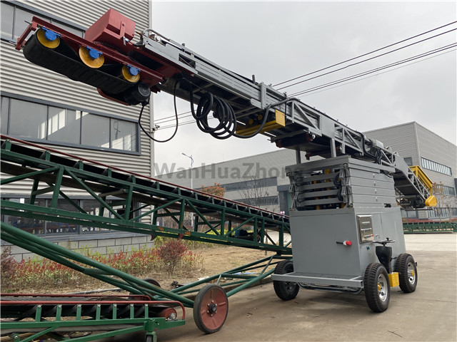Mobile hydraulic lifting and filling belt conveyor with grain throwing machine