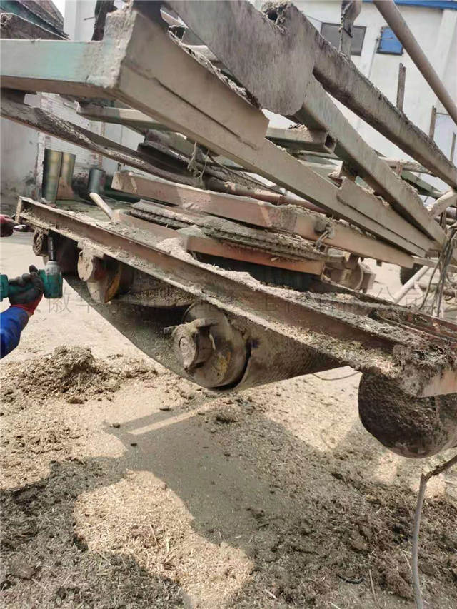 18-meter mobile steering grain throwing belt conveyor in repair