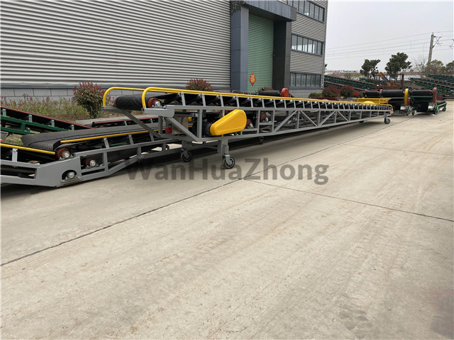Mobile horizontal belt conveyor 