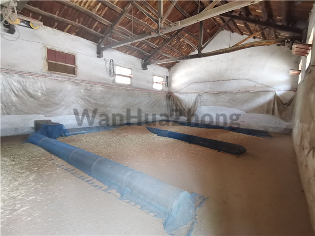 Ground cage ventilation duct in the localgrain depot