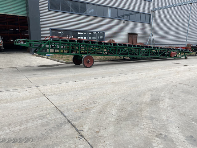 image of mobile horizontal telescopic belt conveyor
