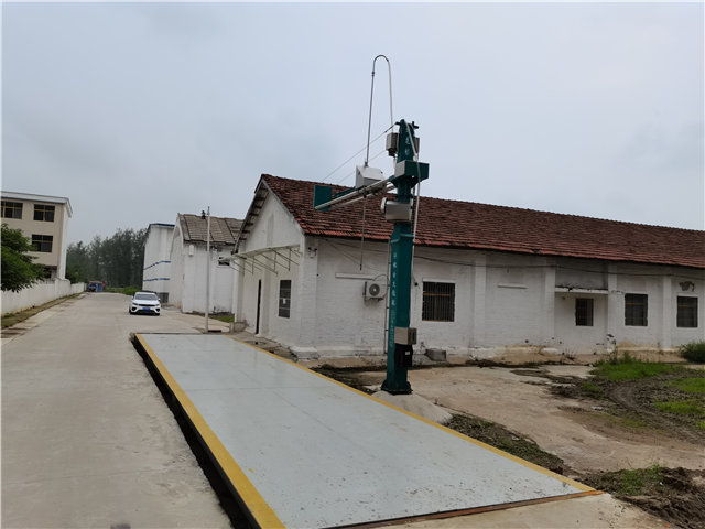 Fixed grain truck probe in the local grain depot