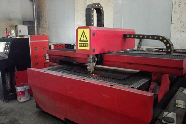 Tube plate integrated laser cutting machine of HuaZhong1