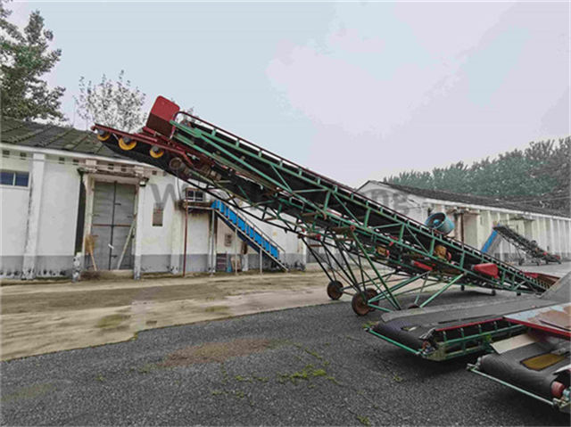 mobile steering grain throwing belt conveyor