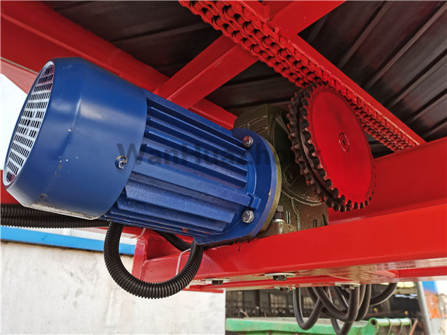 Drive motor of mobile loading conveyor