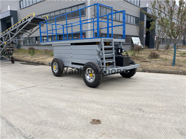 another type of Telescopic mobile scissor lift table