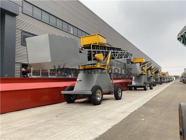 Steering telescopic loading belt conveyor group