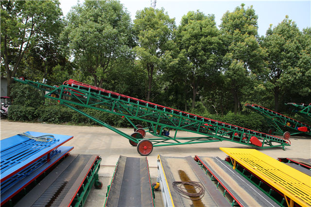Mobile steering grain throwing belt conveyor for sale