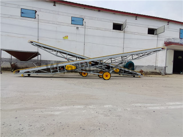 Mobile packaged and bulk grain belt conveyor