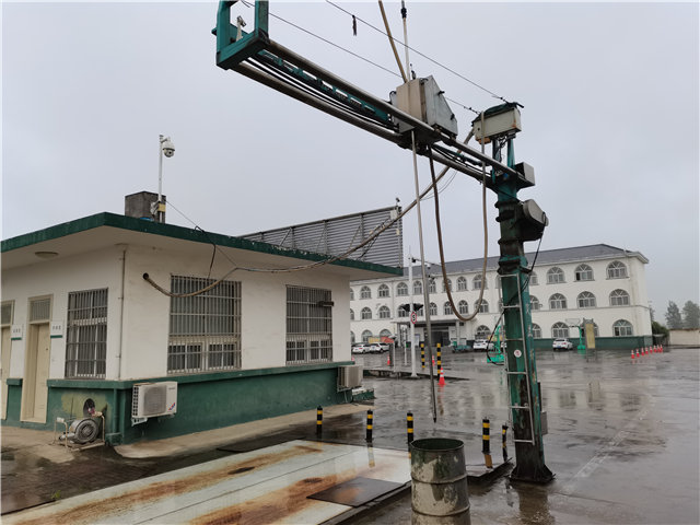 Fixed grain truck probe in the national grain depot