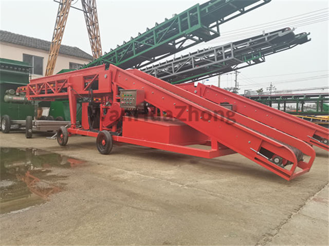 Mobile loading conveyor