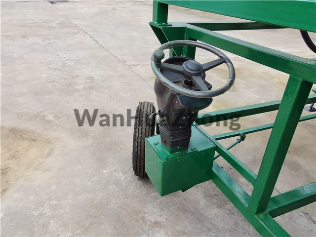 Mobile cleaning vibrating screen