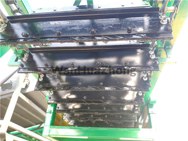 Scraper of the grain machine